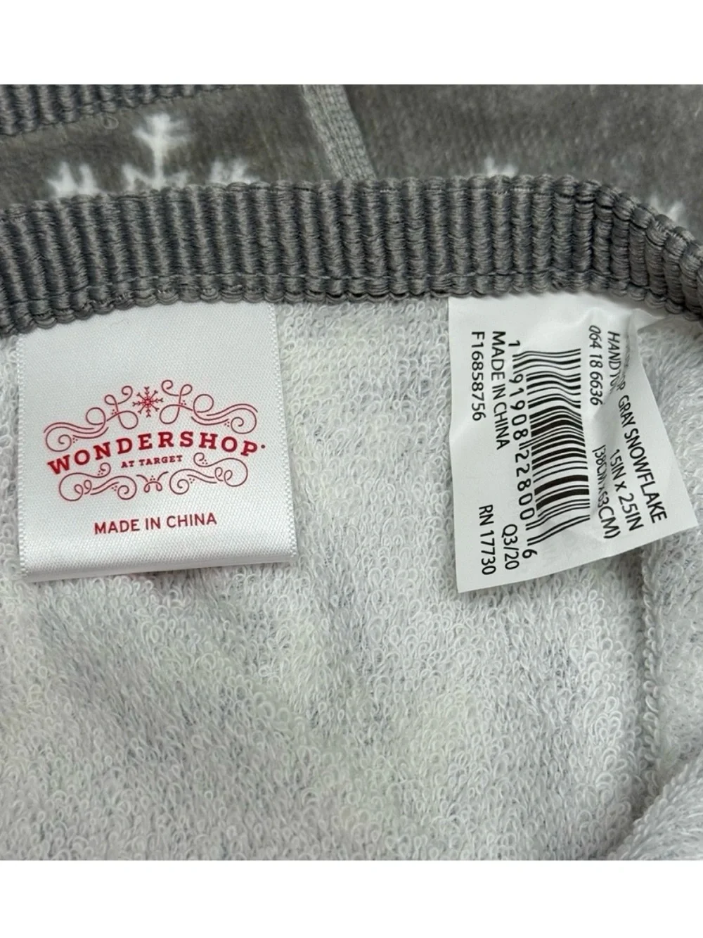 Wondershop Target Winter Wonderland 2 Pack Gray Hand Towels Snowflake Pattern